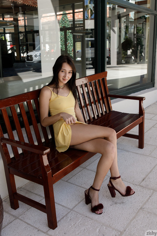 full_017_2104511215580351