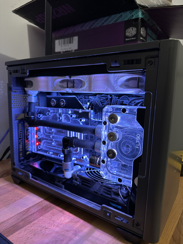 6061125F-00DB-4406-A77C-75579FC018A6