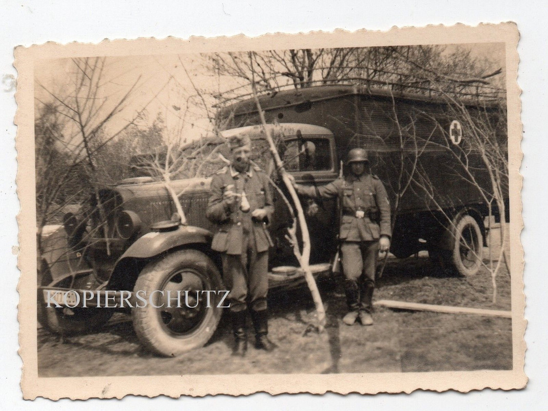 Russland Ukraine Technik Lkw Laster Sani Sanitäter Rot Kreuz
