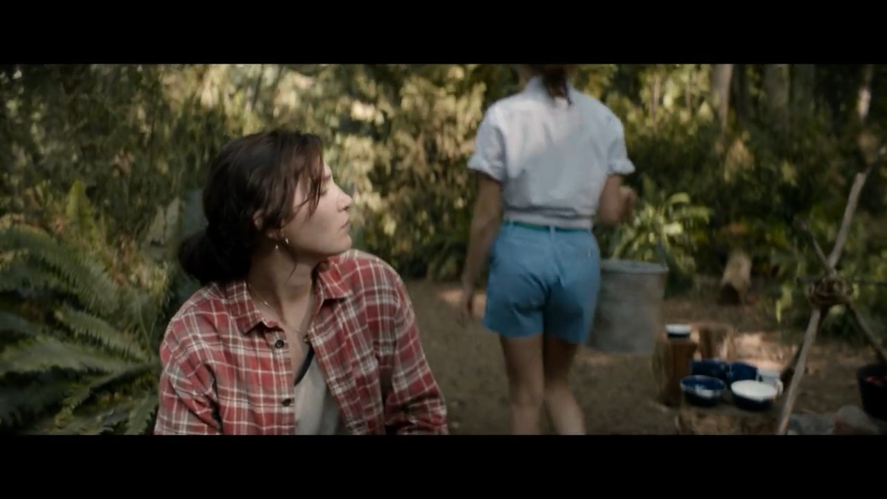 cap_Yellowjackets.S01E05.720p.AMZN.WEBRip.x264-GalaxyTV_00_07_10_04