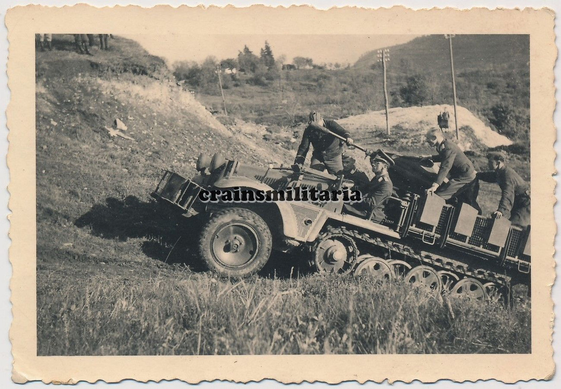 Orig. Foto SdKfz 10-4 Halbkette m. 2 cm Flak Geschütz in CAMPINA Rumänien
