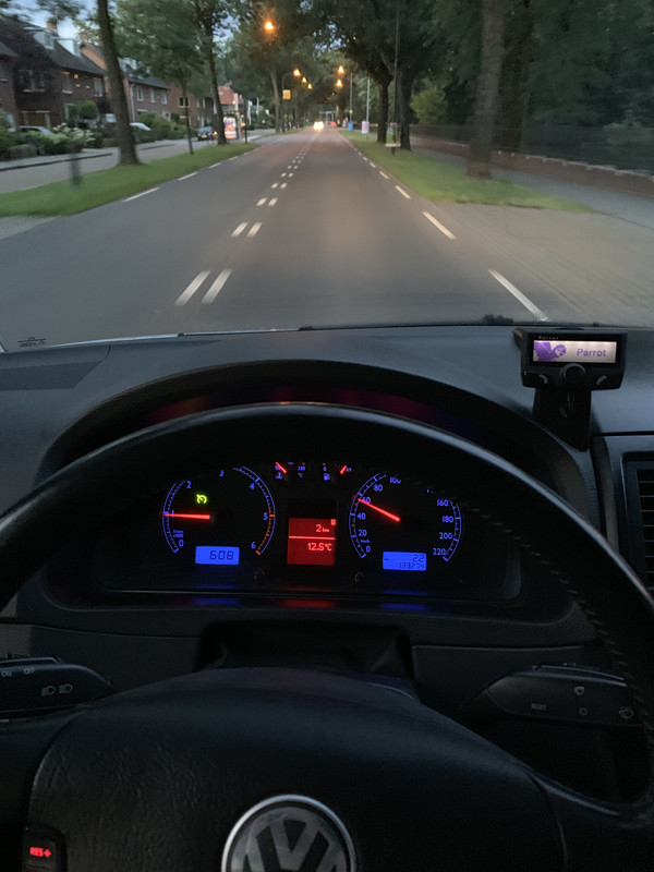 7A6C7A8D-95C1-4B74-B8E9-02327DFFD204