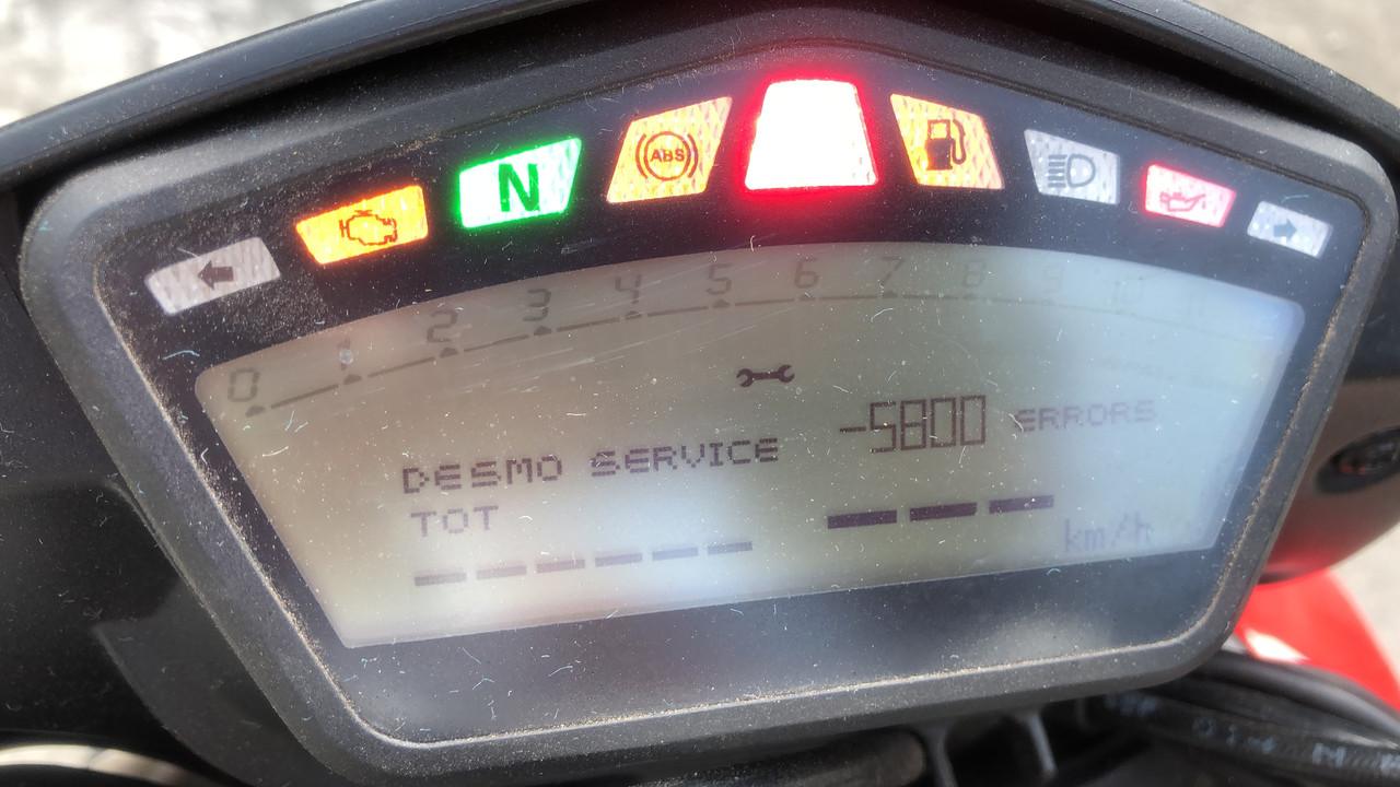 6BDB1540-C42D-440F-9C2B-00B9DF2031AB