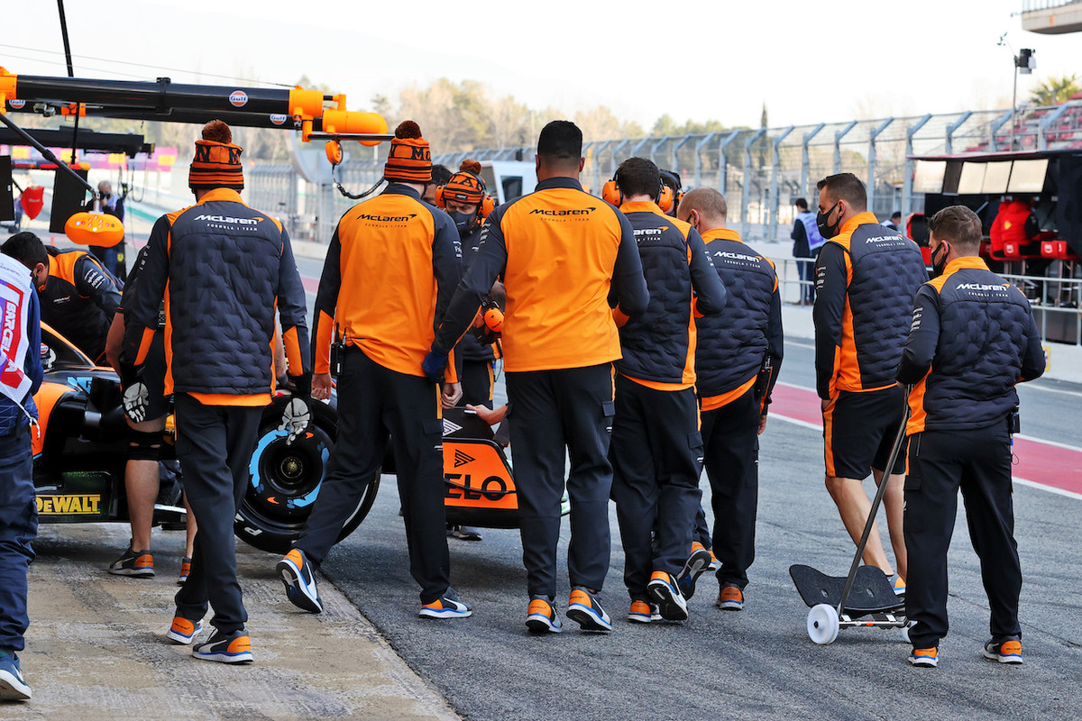 [Imagen: f1-test-barcellona-gallery-day1-116.jpg]