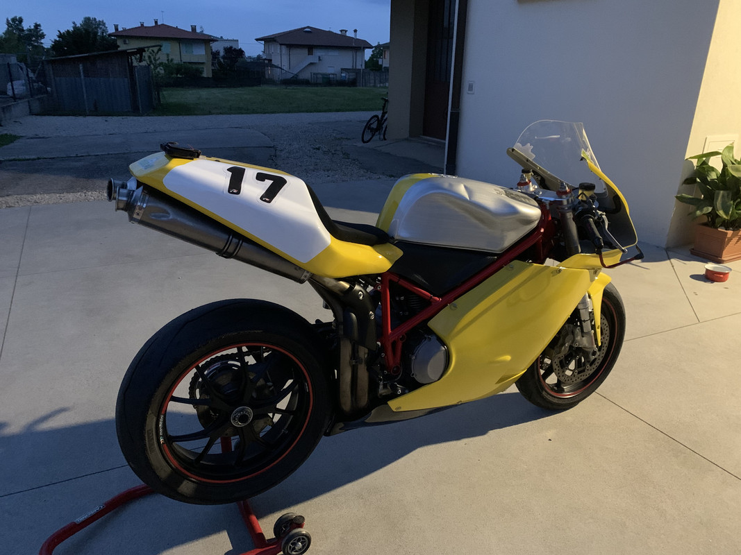 5A5F95CB-7072-42B0-A6D0-890F2A538D4B