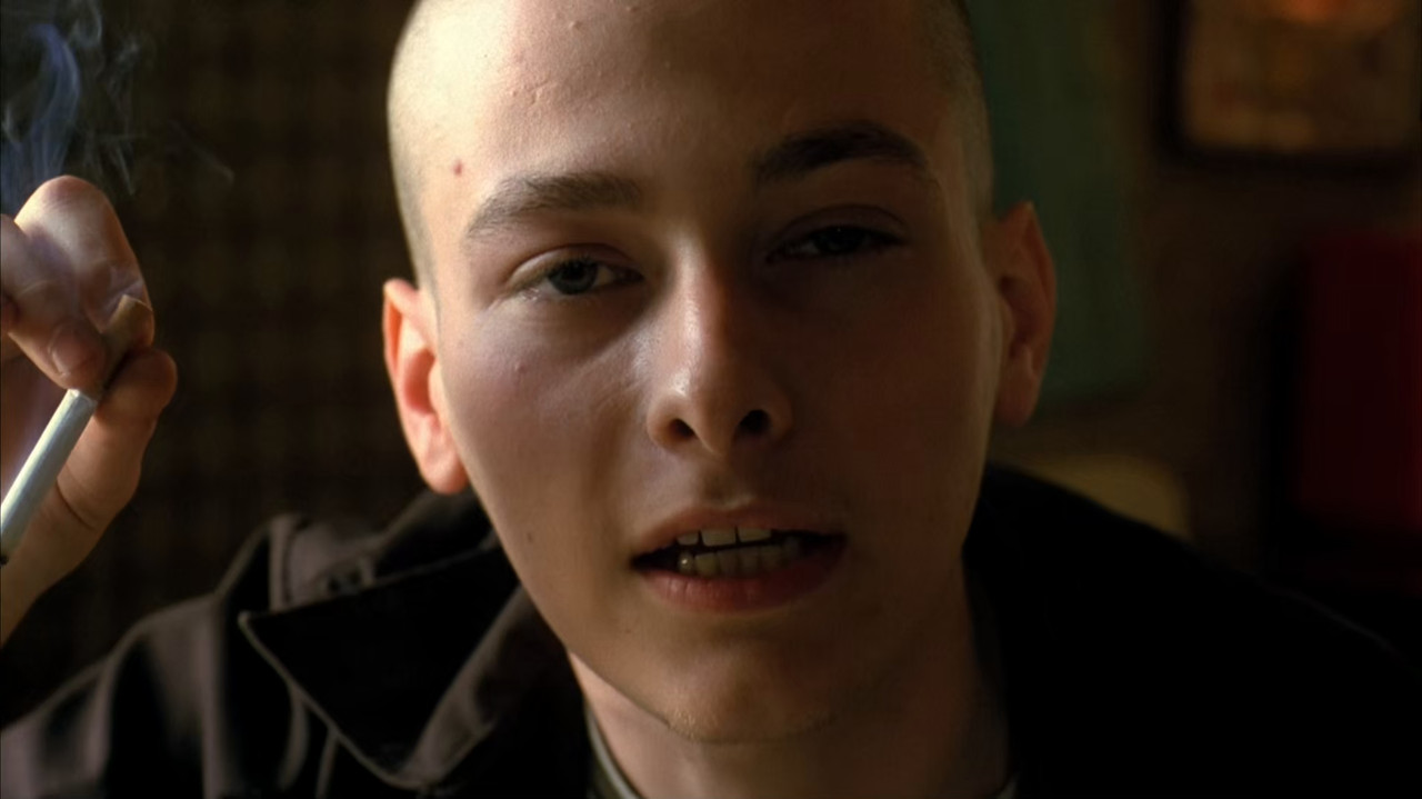 American.History.X.1998.NORDiCSUBS.1080p.WEBRip.10Bit.x265-SWAXX.mkv.0004
