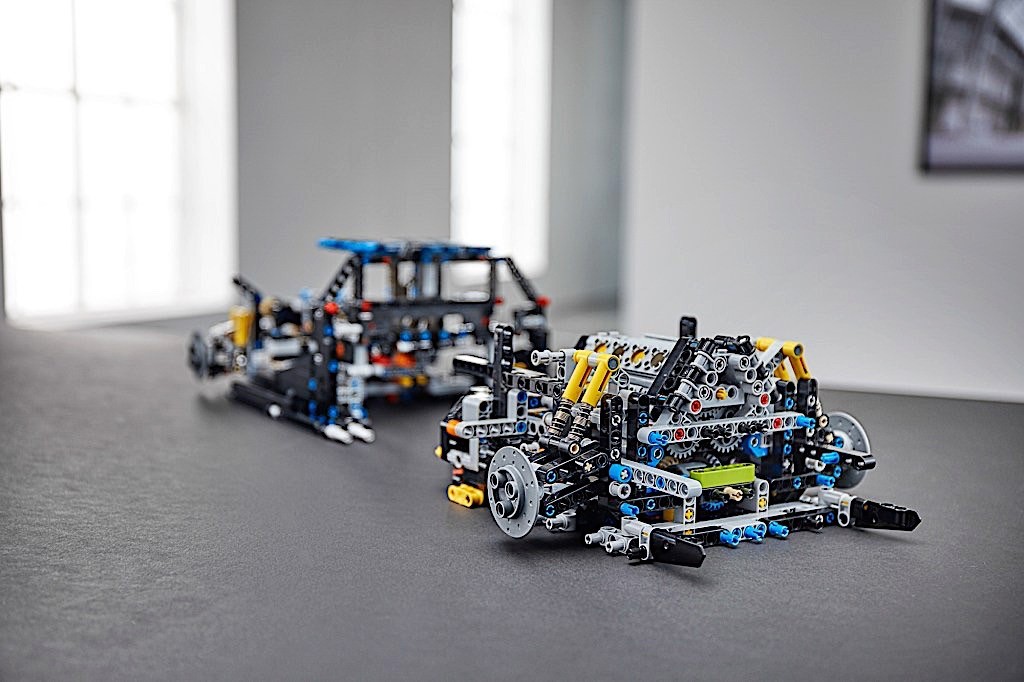 Lego Technic Bugatti Chiron (16)