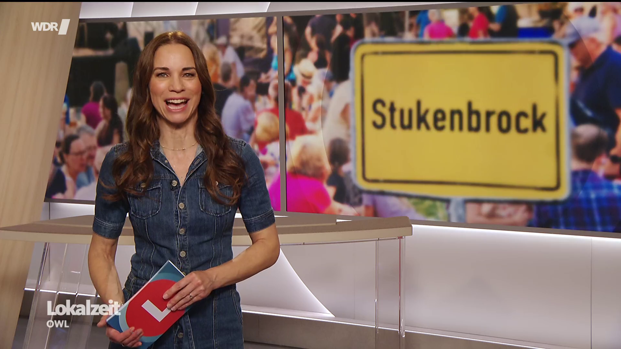 Kristina Sterz WDR Lokalzeit OWL 24 04 2026 90X Caps 50
