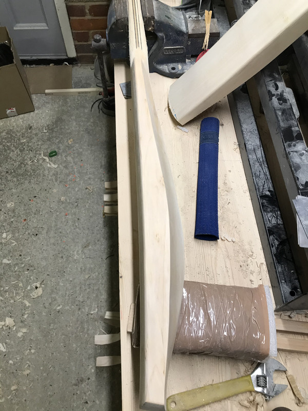 E46F8F2E-DAD2-4C00-9C67-BE72E5D4E200