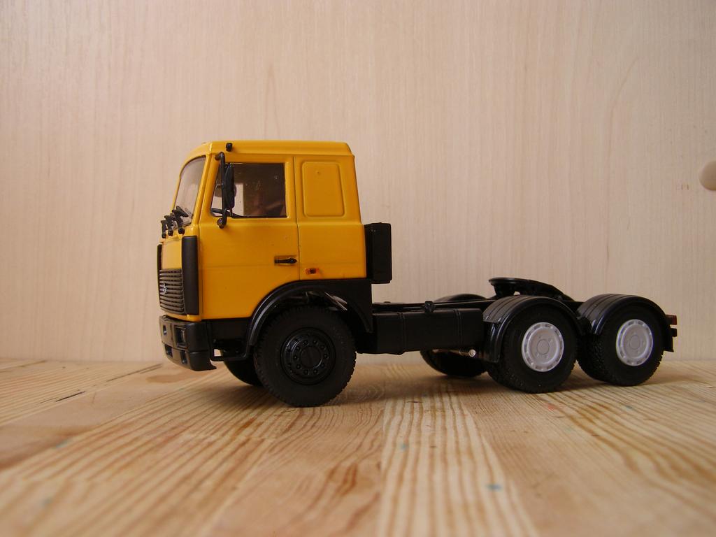 МАЗ 6322 Аіст (1)