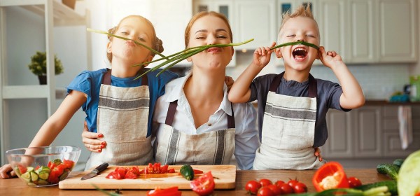 Daily Tips For Cooking With Kids