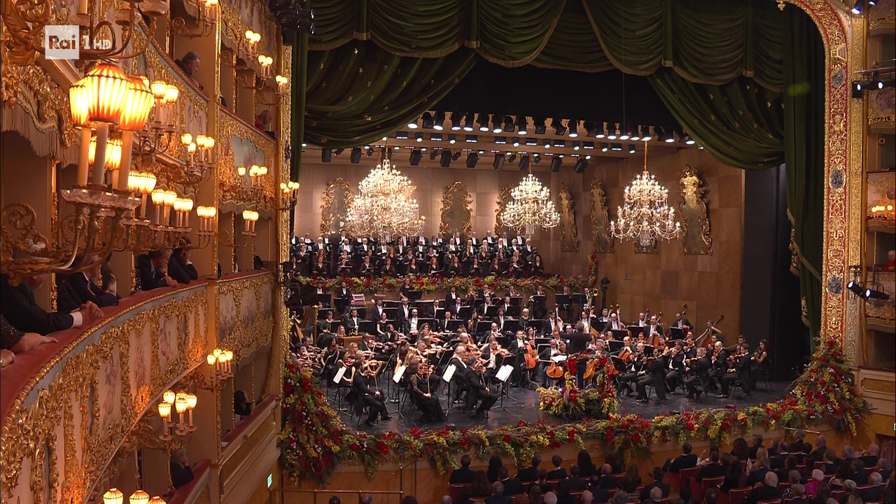 Rai 1 HD e Rai 5 HD confronto (1)