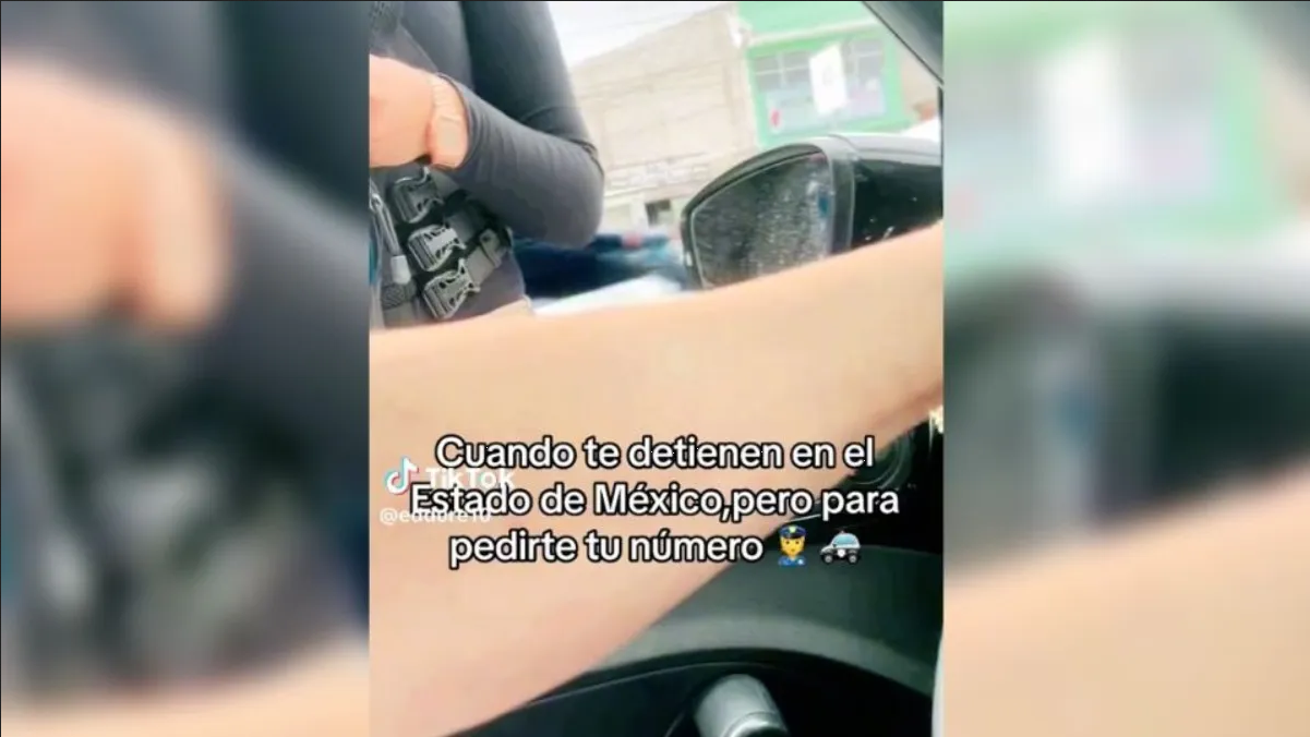 Mujer policía detiene a un automovilista guapo para pedirle su número (Video)