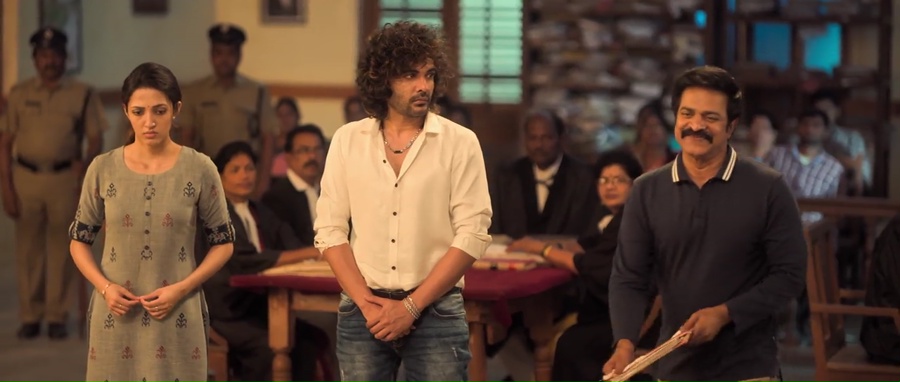 DJ Tillu 2022 WebRip [Hindi + Telugu] 480p, 720p ESub Screenshot