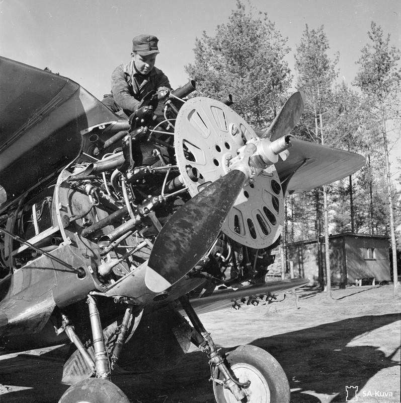Finnish-captured-Polikarpov-I-153-by-Finnish-forces-and-operated-from-Tonteri-15th-Sep-1942-111063
