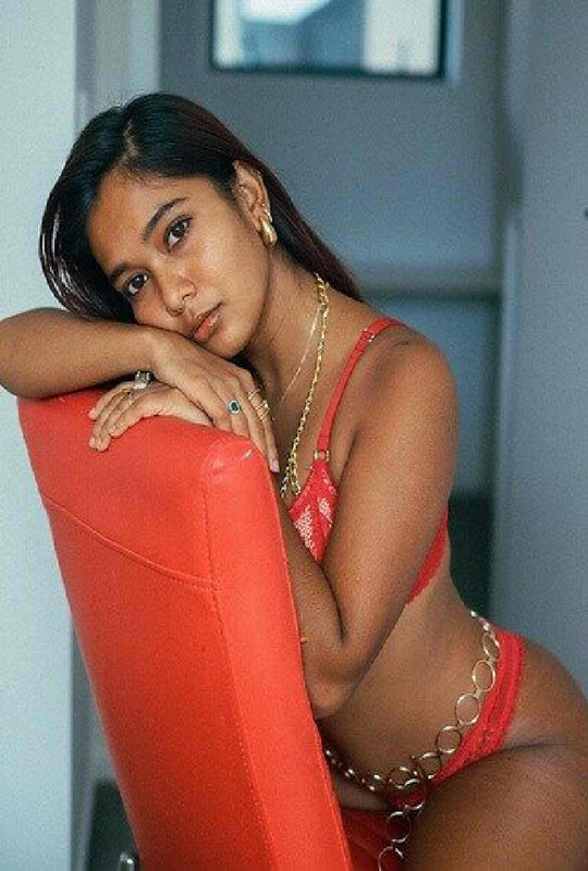 18+ Miaz Indian Sharee Lover Interracial Pov Onlyfans Hot Short Film – WEB-DL X264 1080p 720p 480p – Download