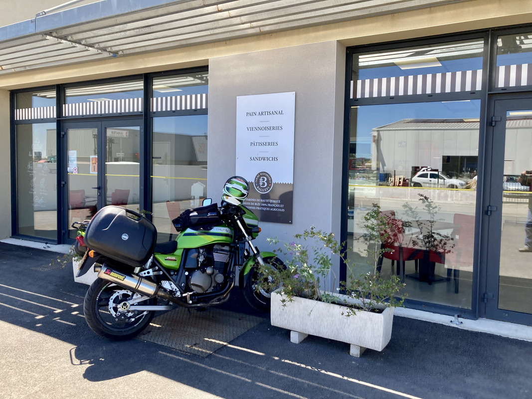 23642447-59D0-46A6-9871-6790DADD9487