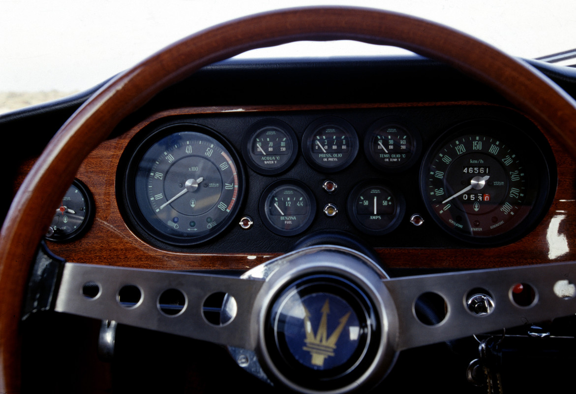 05_MaseratiMexico_Mondialdel'automobiledeParis_1966