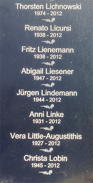 Buch-Ausschnitt.jpg