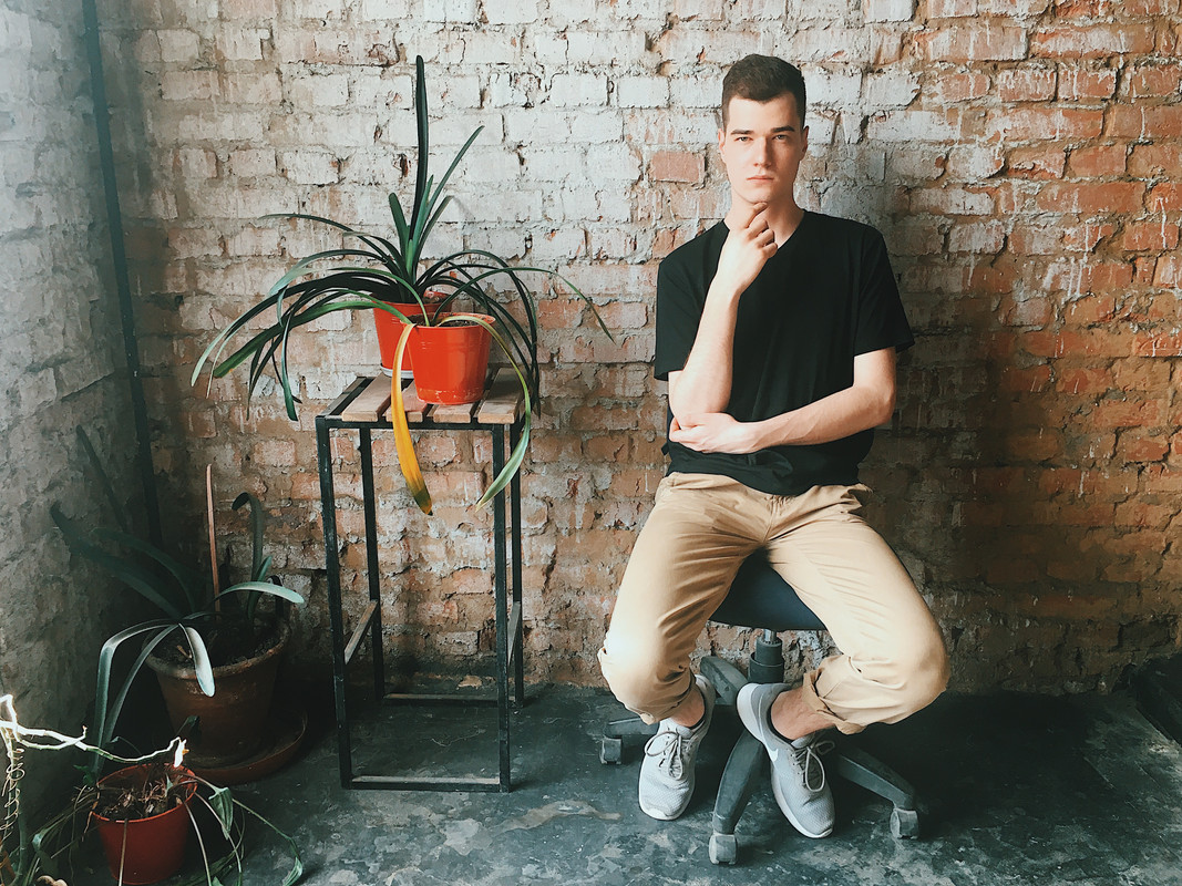 51779B7A-A93A-412D-A8E5-AC7B7F4EB63B