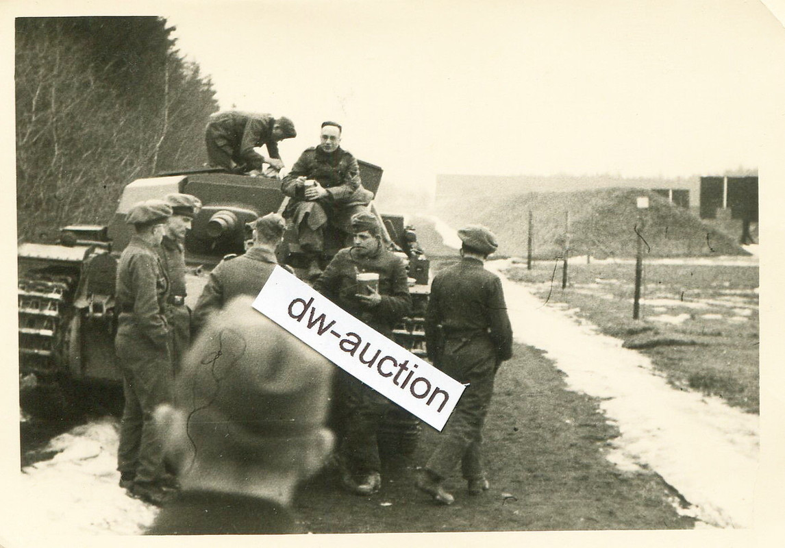 Sturmgeschütz , Soldaten mit Barett SELTEN