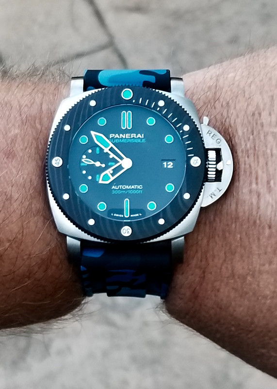 E3048AE4-D8C4-43F5-B77E-63DD5E9E5171