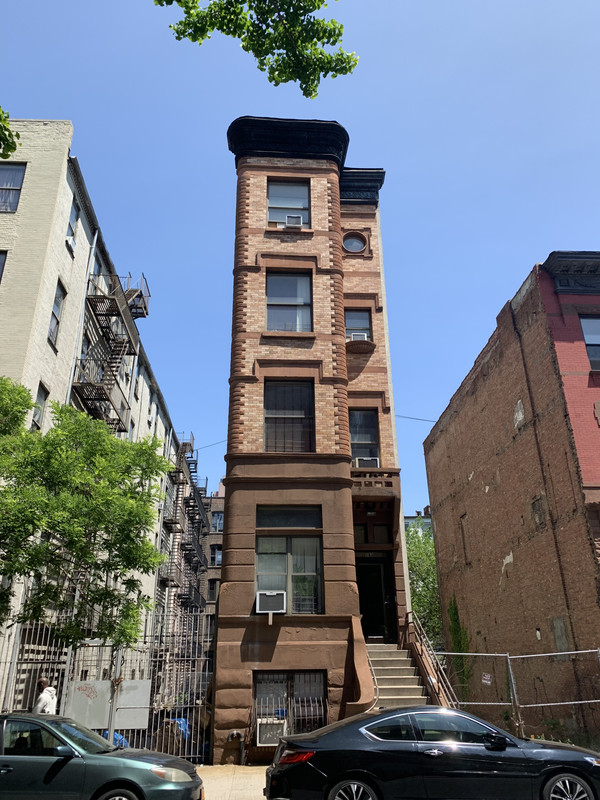 AC5828FA-22F2-4494-9C4F-334F31032300