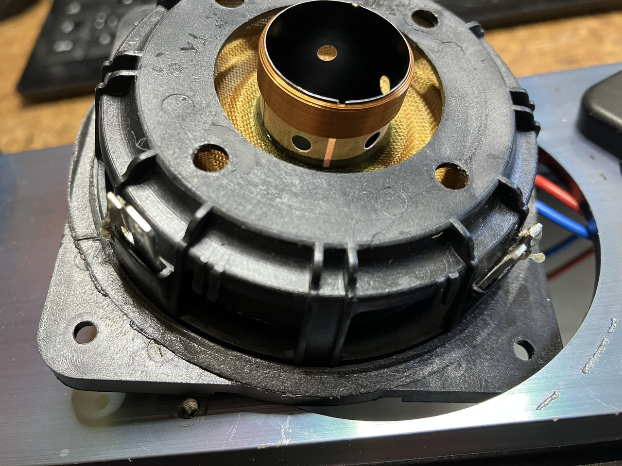 [Bild: Loewe-TMT-Korb-1.jpg]