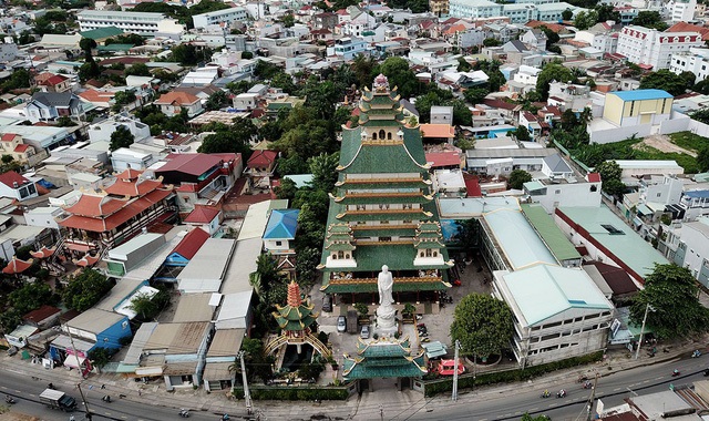 [Image: ngoi-chua-co-chanh-dien-cao-nhat-viet-na...sai-go.jpg]