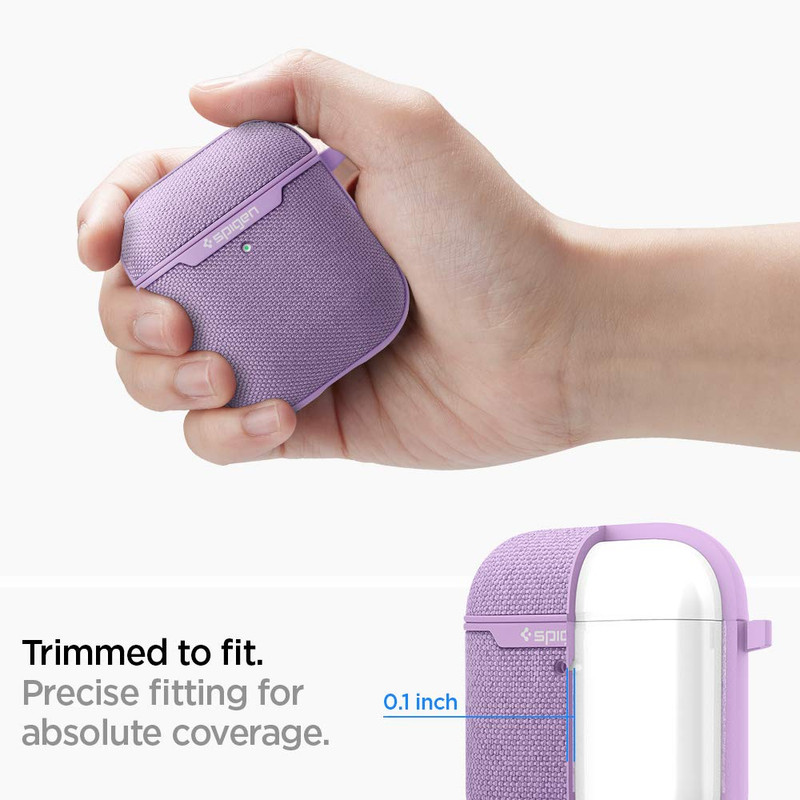 Forro Spigen Urban Fit para AirPods en color púrpura, mostrando su textura de tela.
