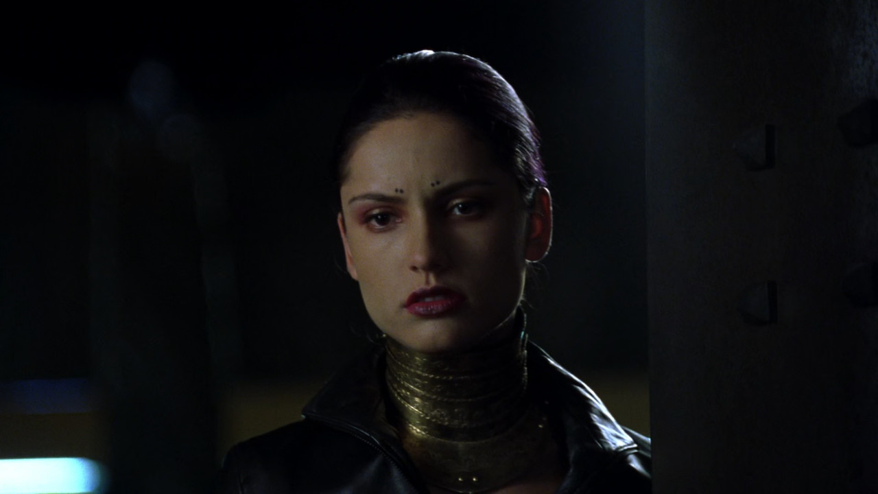 Blade II 2002 (1080p x265 10bit Tigole).mkv_snap