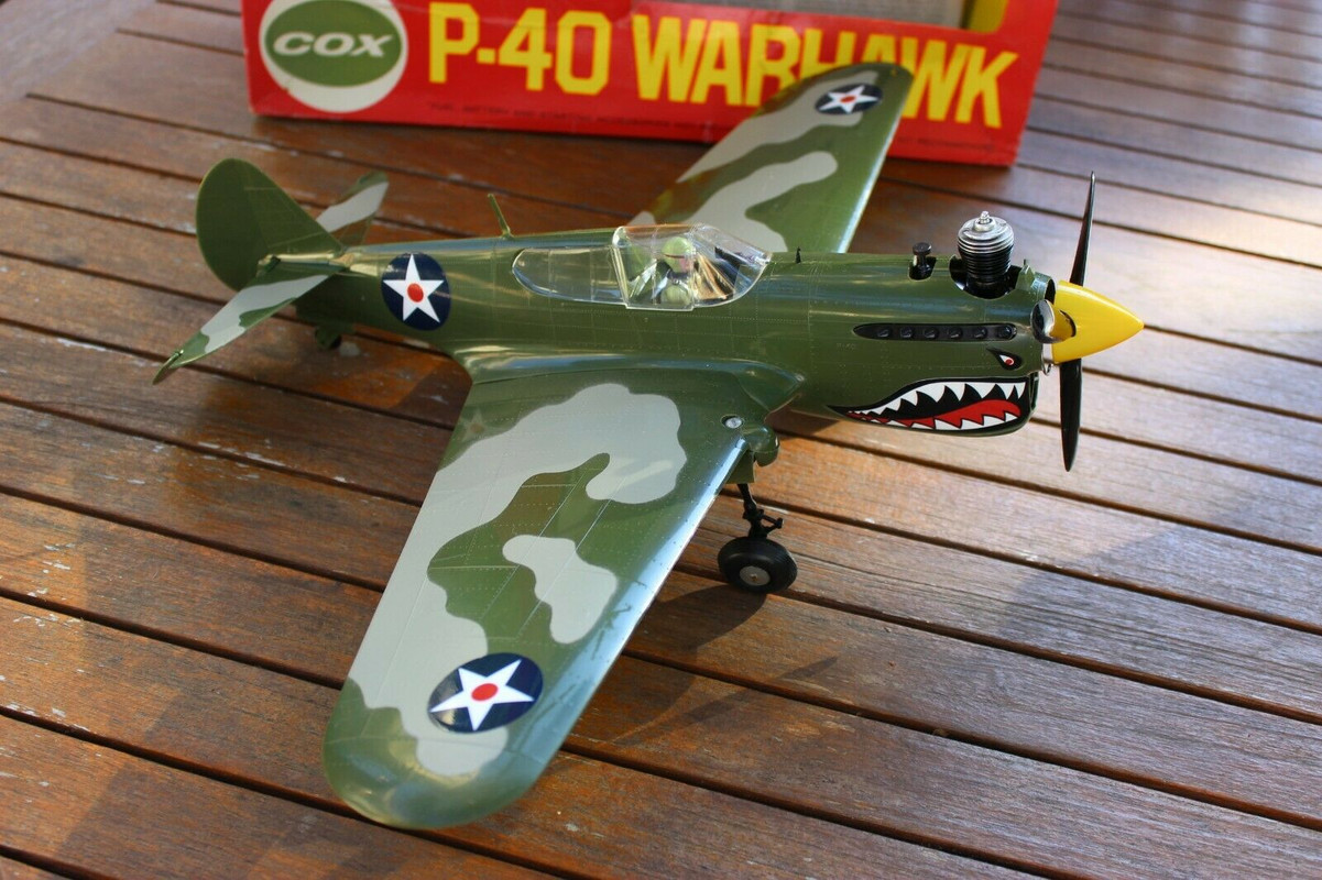 COX PT-19 Flight Trainer - eBay Listing (Looks New w/Box!) COX-P-40-Warhawk-Control-Line-2of4