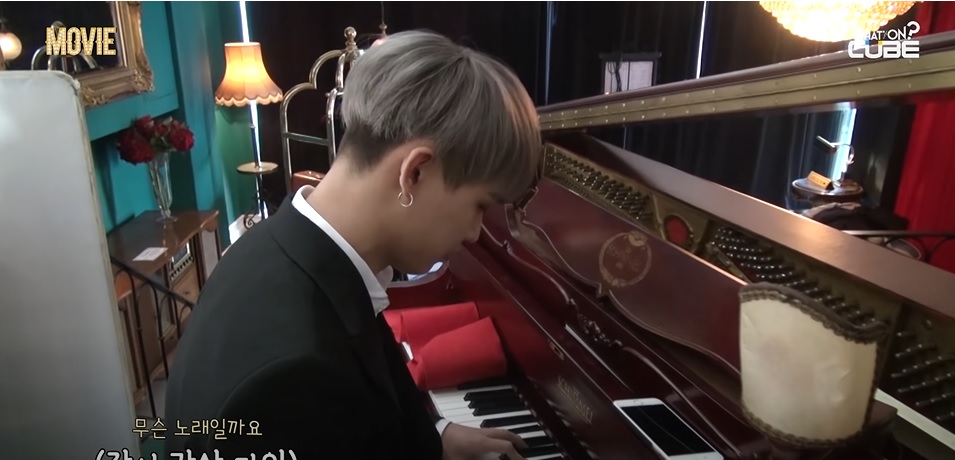 Hyunsik plays Someday on the piano