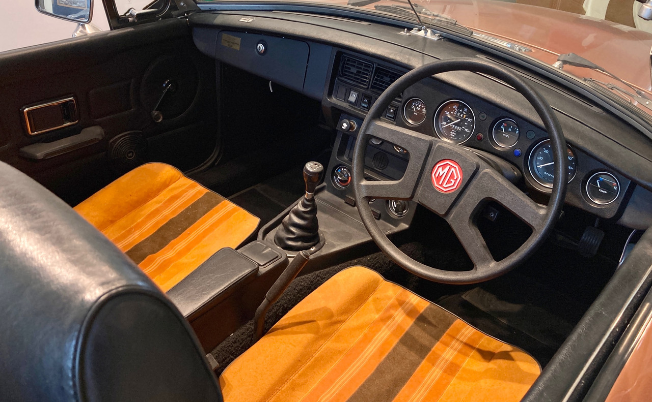 4AE1F36F-73CE-4923-87E9-82815FF27698