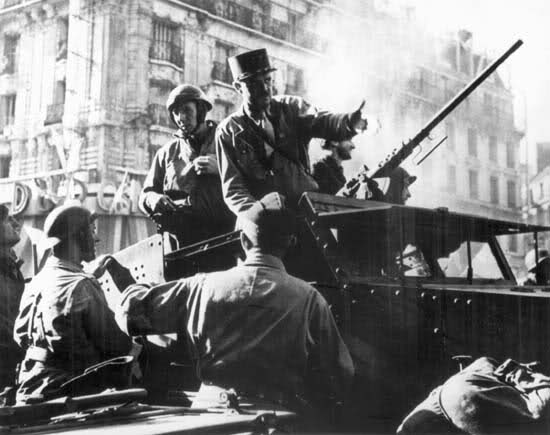 Jacques-Philippe Leclerc, durante la liberación de París, agosto de 1944 Jacques-Philippe Leclerc, durante la liberación de París, agosto de 1944