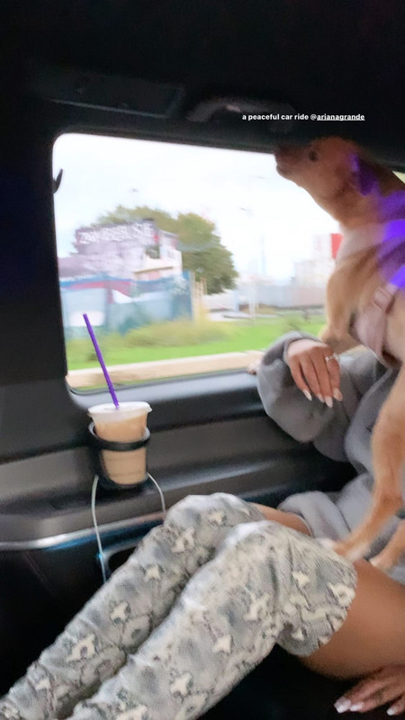 ariana-grande-social-media-10-25-2019-0