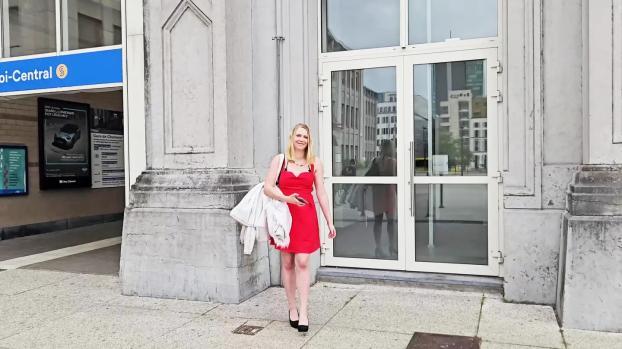 JacquieEtMichelTV – Lola – 28 years old, from Mons!