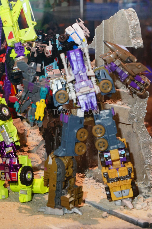 SDCC2015-Hasbro-Transformers-Combiner-Wars-066