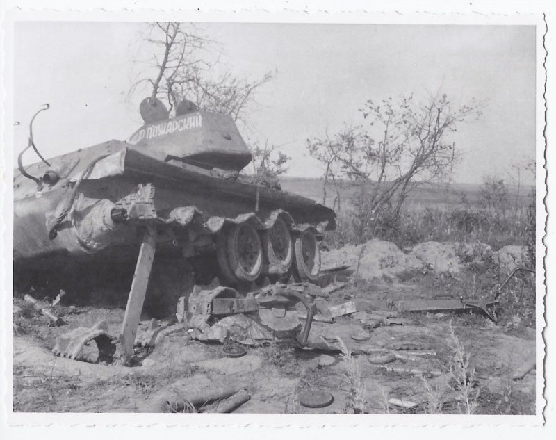 Panzer Sturmgeschütz Abteilung u zerstörte Russi