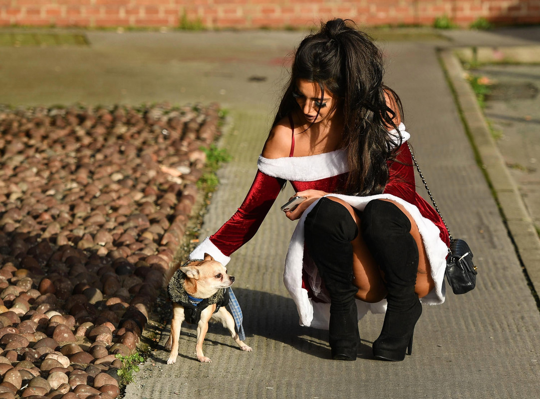 Chloe-Khan-Upskirt-8-thefappeningblog.com_