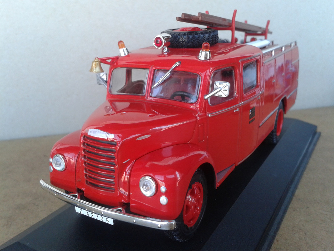 1964 Ebro B45 Antyfire “Bomberos de Tarazona” (Ixo-nº 17 Camiones y Vehículos de Bomberos) (3)