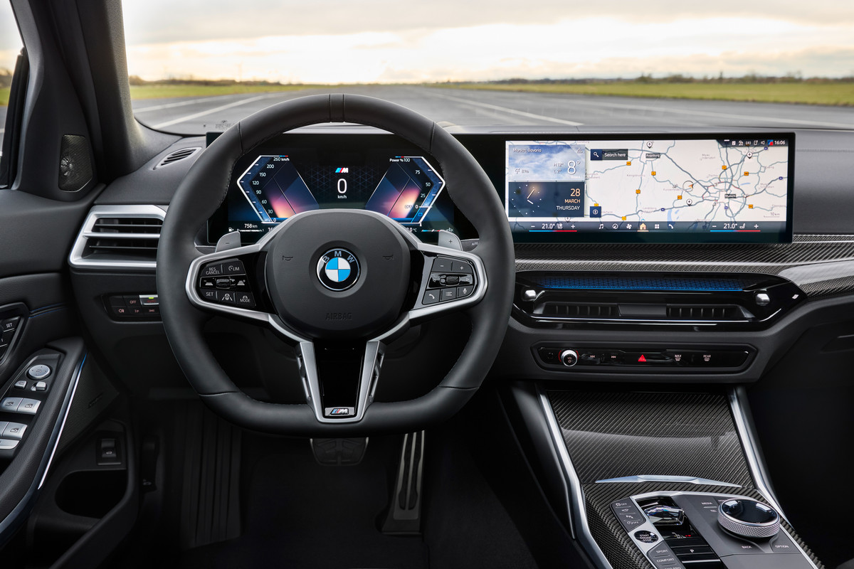 P90549640_highRes_the-new-bmw-330i-sed