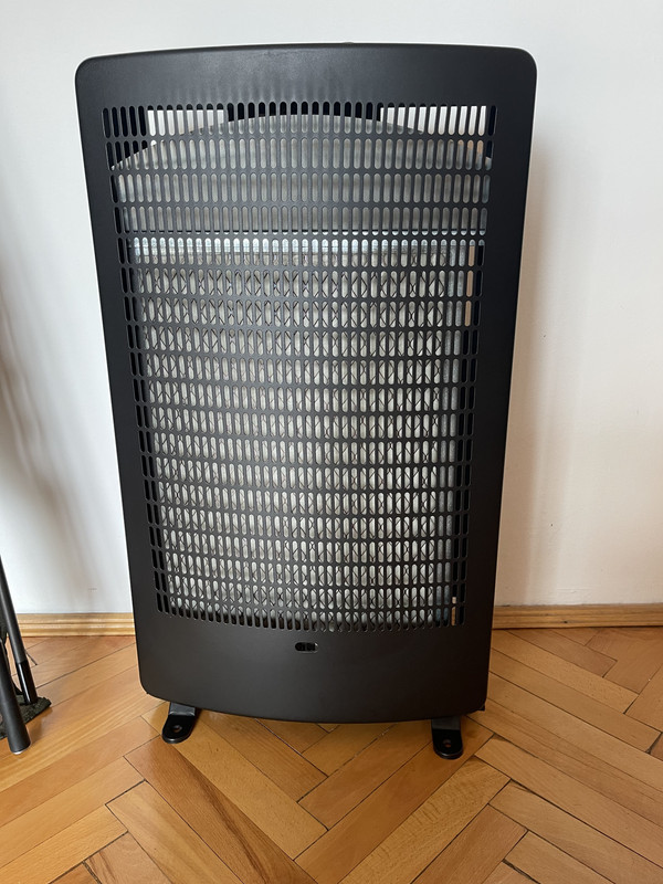 8AB31037-4576-4E63-AA0D-055FD85F6CB5