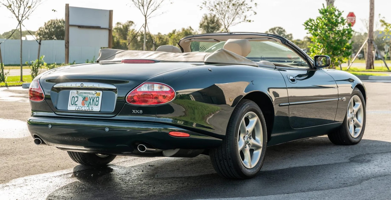 Jaguar-XK8 Convertible