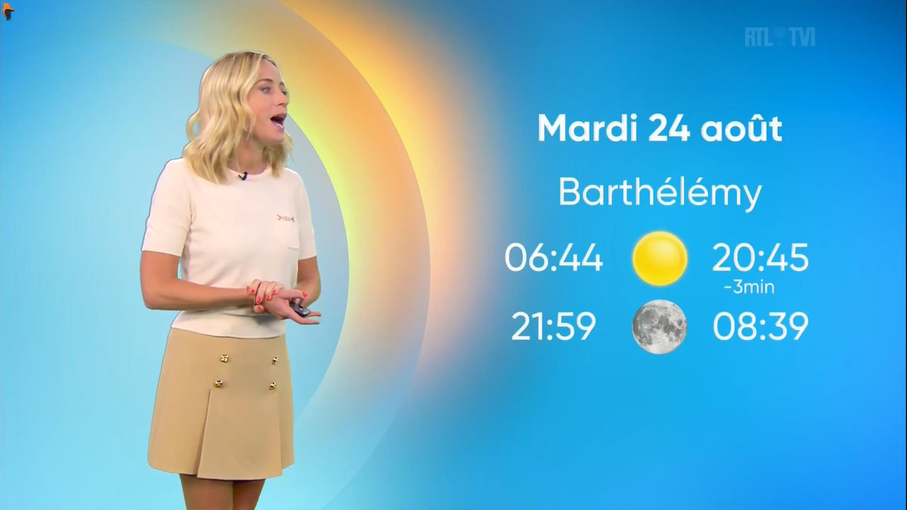 Emilie Dupuis 240821.mp4_snapshot_04.06_[2021.08.24_19.23.15]