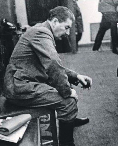 [Слика: Fv-Ygi-RMWAAEKii-R.jpg]