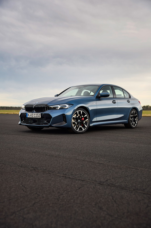 P90549631_highRes_the-new-bmw-330i-sed