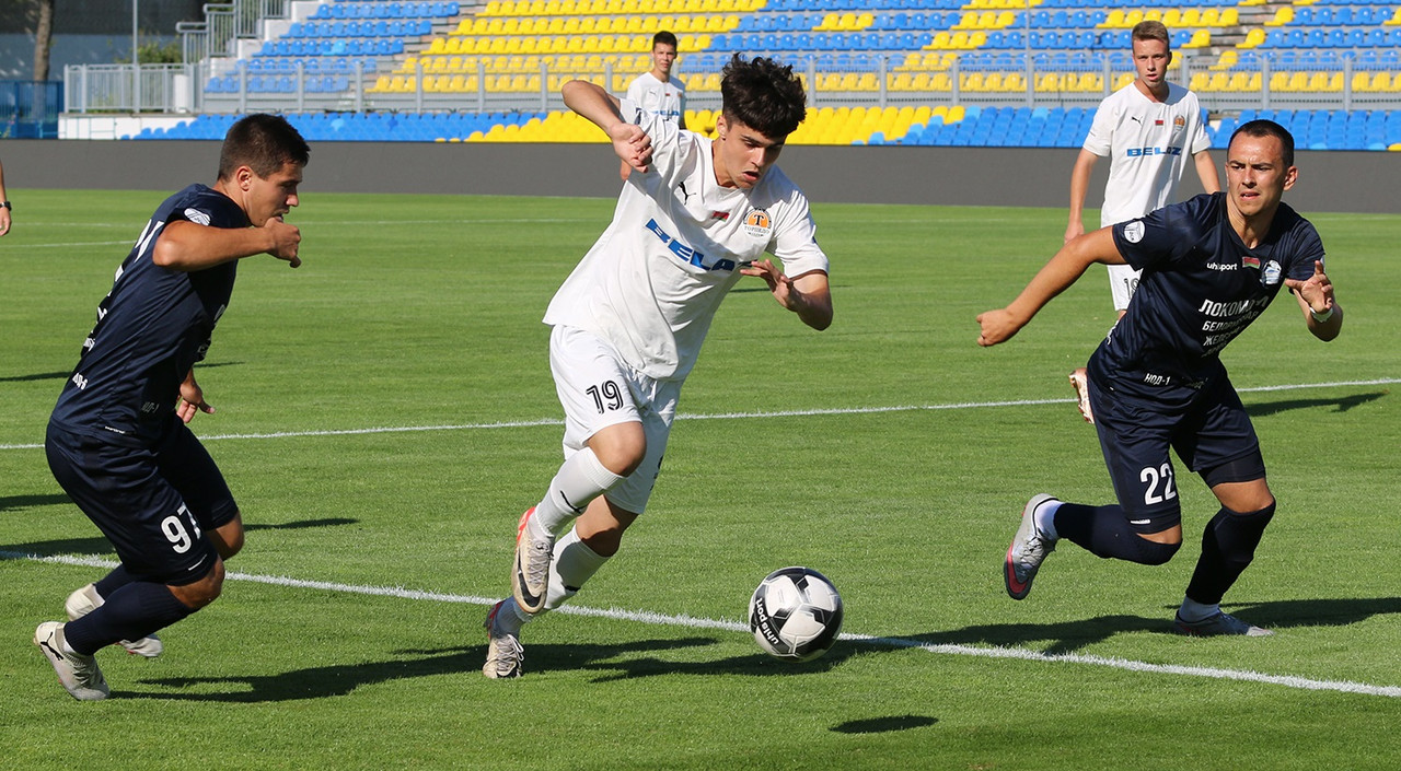 Nhận định, soi kèo FC Torpedo-BelAZ Zhodino vs FC Molodechno, 20h30 ngày 4/7
