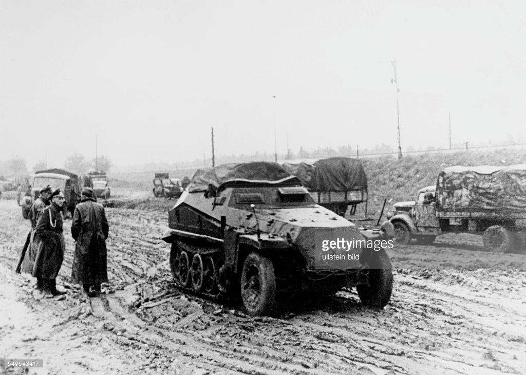 german military vehicles on a Rollbahn (supply r