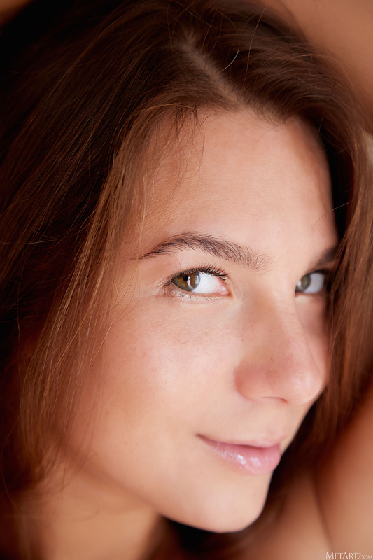 MetArt_Pale-Blue-Silk_Belka_high_0108